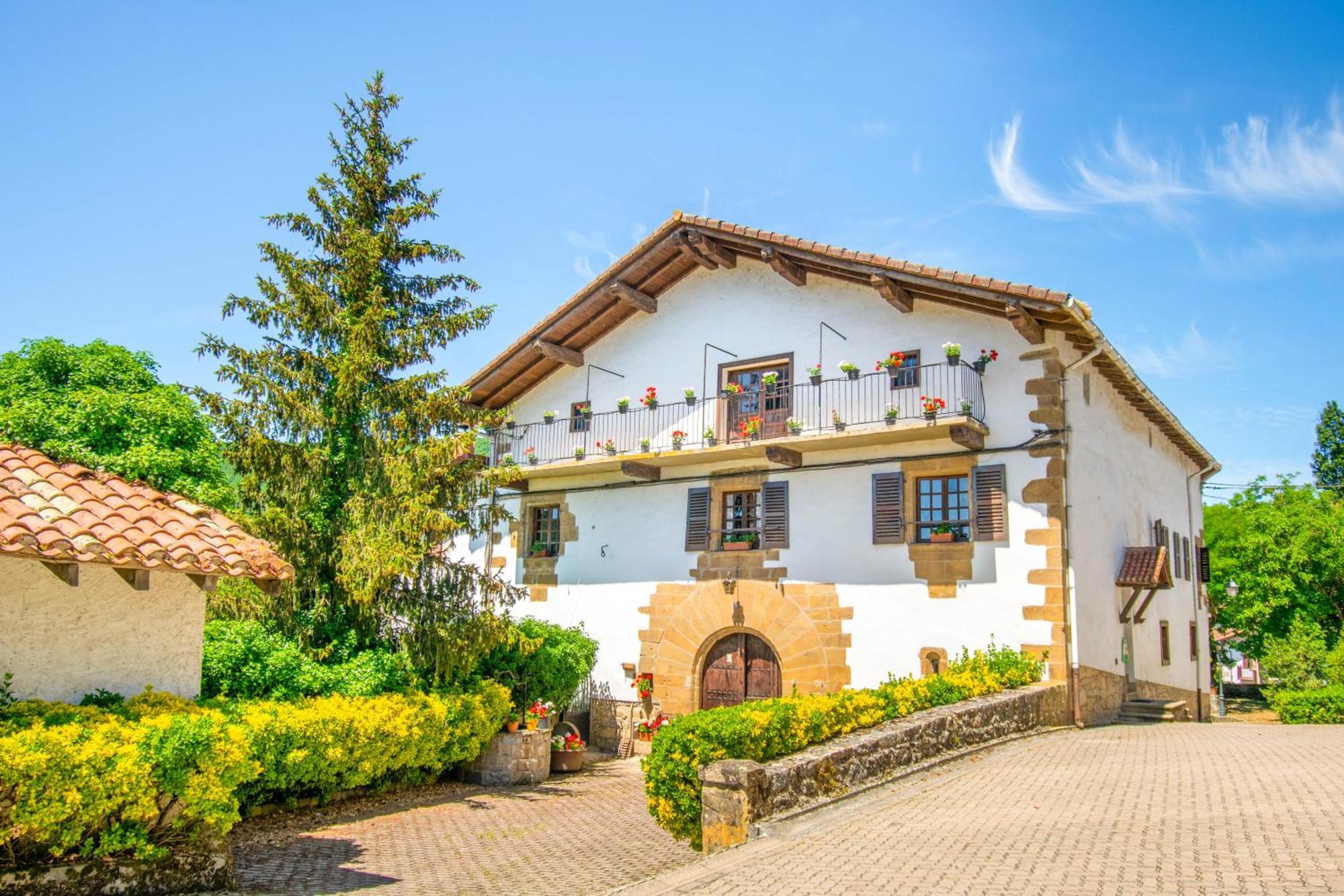 Casa Rural Arotzenia, Hogar Rustico En Pleno Valle De La Ulzama Lizaso المظهر الخارجي الصورة