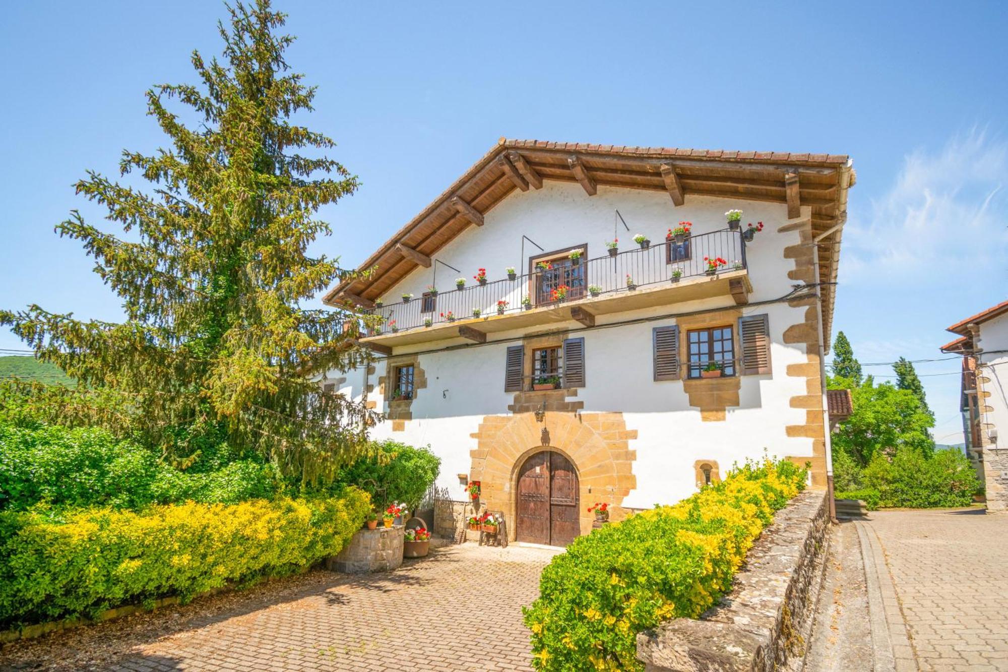 Casa Rural Arotzenia, Hogar Rustico En Pleno Valle De La Ulzama Lizaso المظهر الخارجي الصورة